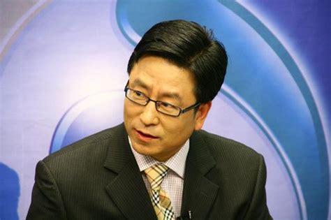 央视节目主持人白岩松简介-搜狐传媒