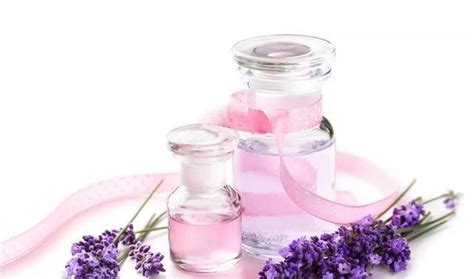 这样用薰衣草精油，具有祛痘印美白的护肤功 … k.sina.com.cn