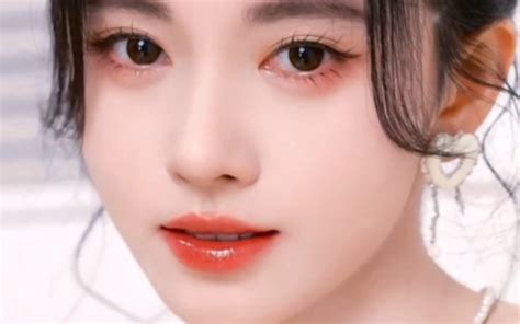【鞠婧祎】点亮妆容的小秘密一水折光唇釉_哔哩哔哩_b…