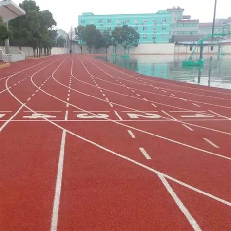 透气型塑胶跑道